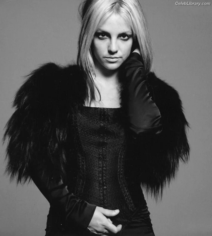 Britney Spears photo 11 of 1689