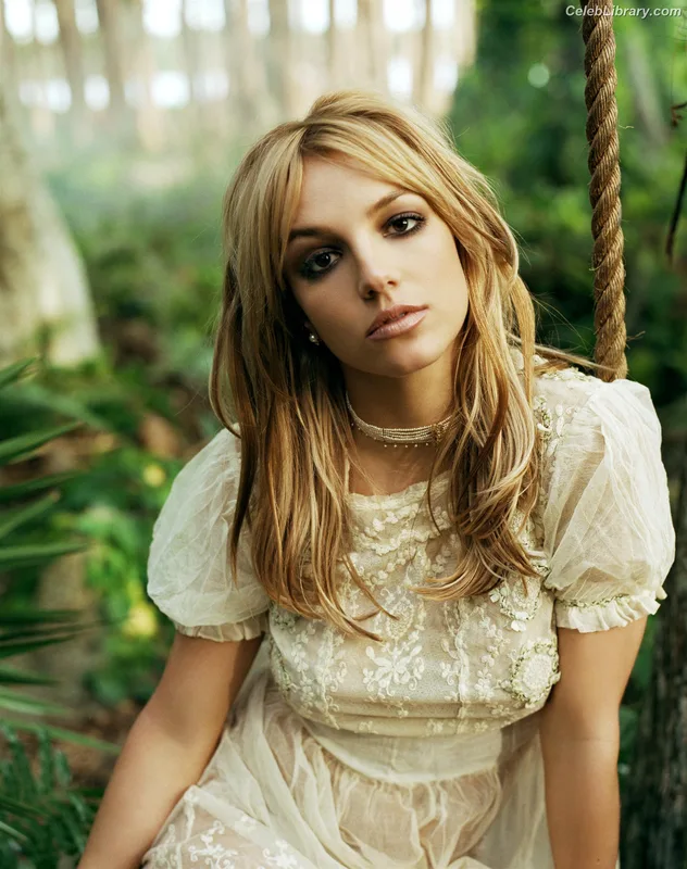 Britney Spears photo 6 of 1689