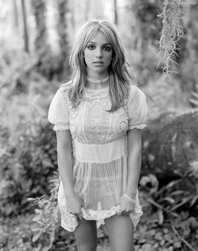 Britney Spears photo 10 of 1689