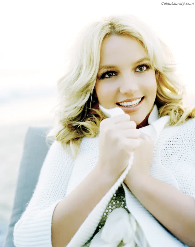 Britney Spears photo 4 of 1689