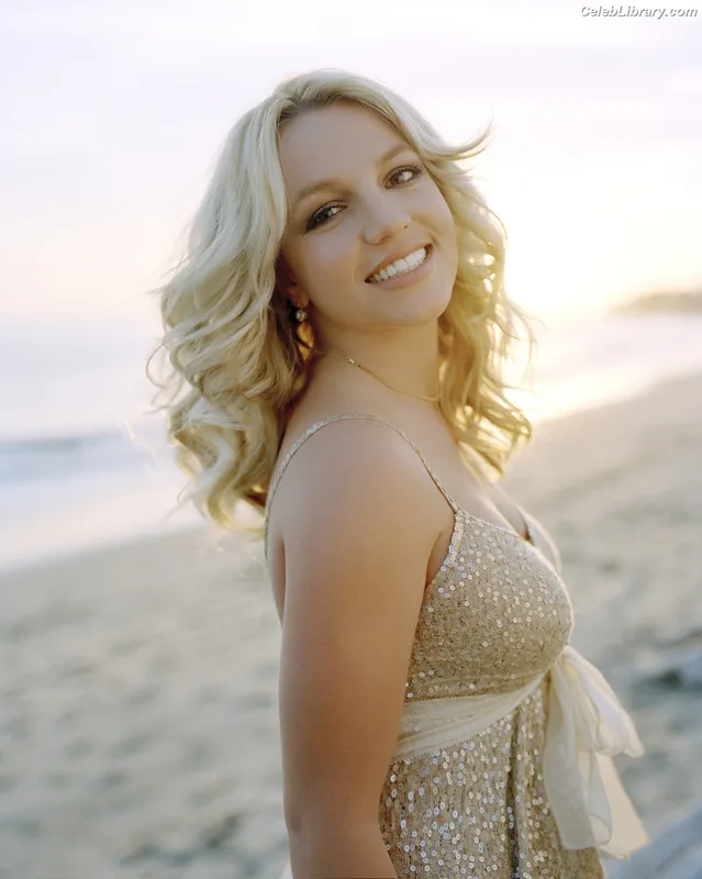 Britney Spears photo 17 of 1689
