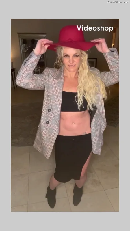 Britney Spears photo 11 of 1689