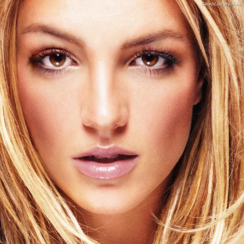 Britney Spears photo 19 of 1689