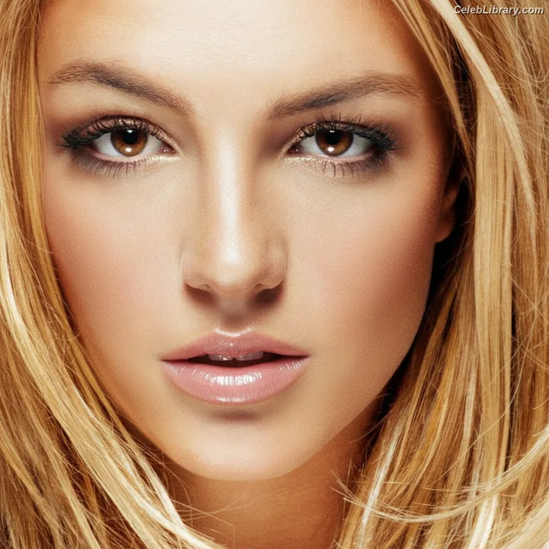 Britney Spears photo 21 of 1689