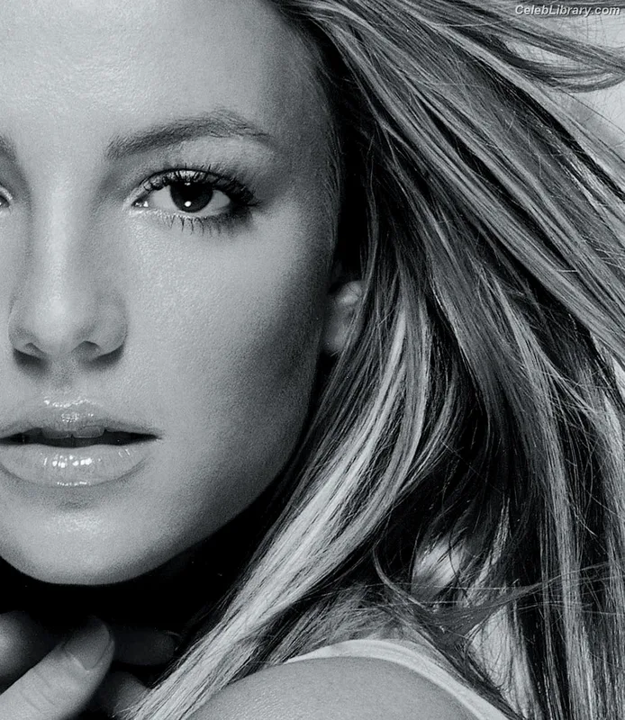 Britney Spears photo 17 of 1689