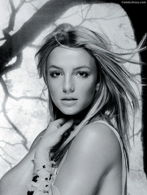 Britney Spears photo 18 of 1689