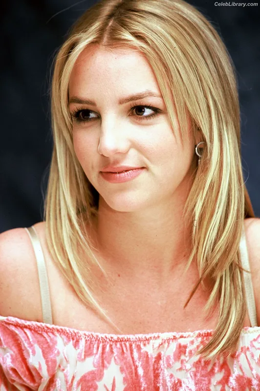 Britney Spears photo 15 of 1689