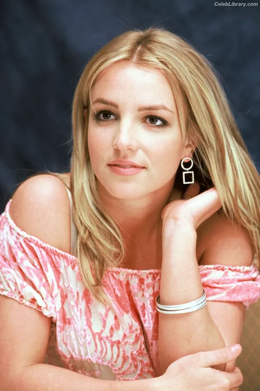 Britney Spears photo 21 of 1689
