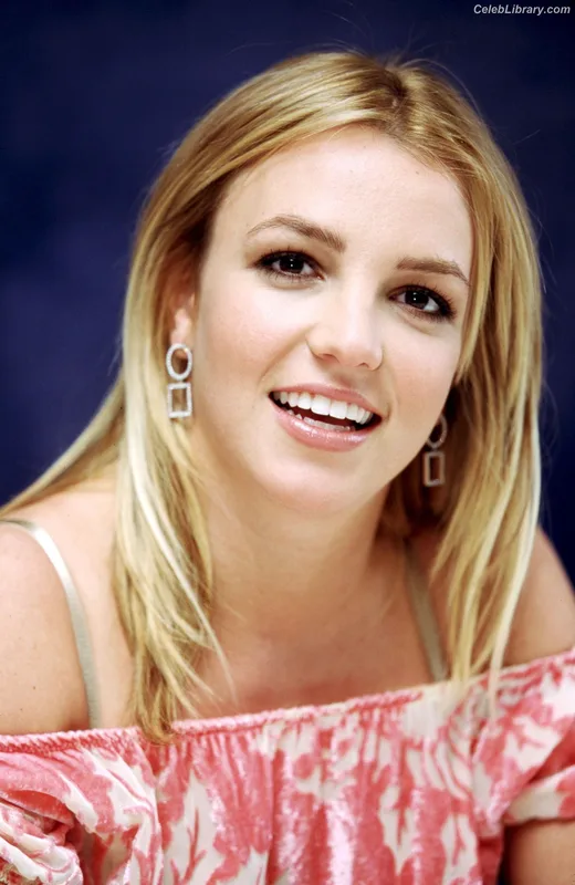 Britney Spears photo 14 of 1689