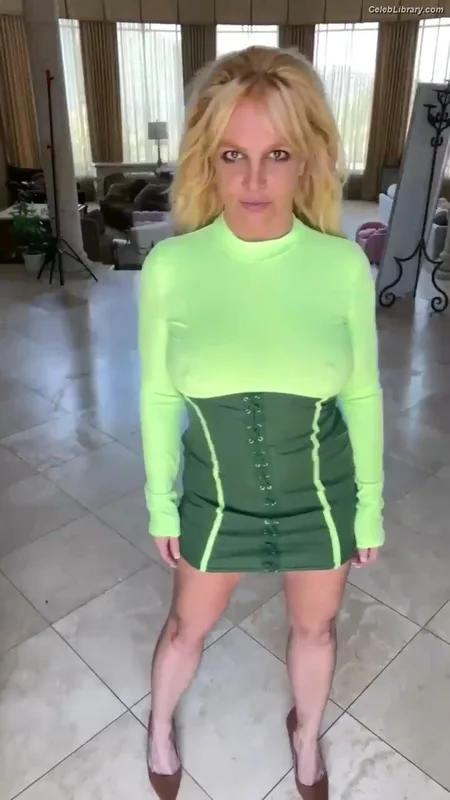 Britney Spears photo 9 of 1689