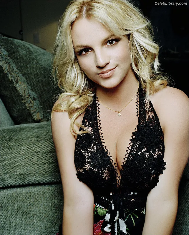 Britney Spears photo 14 of 1689