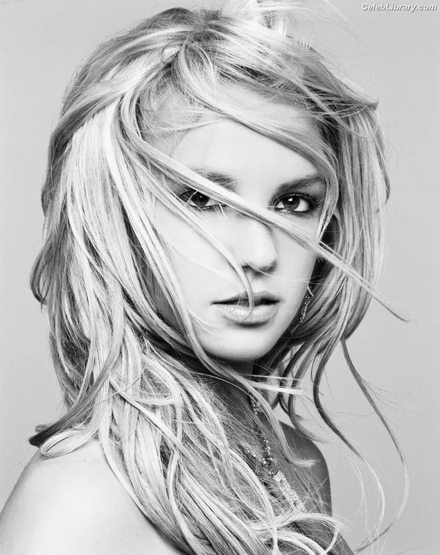 Britney Spears photo 2 of 1689