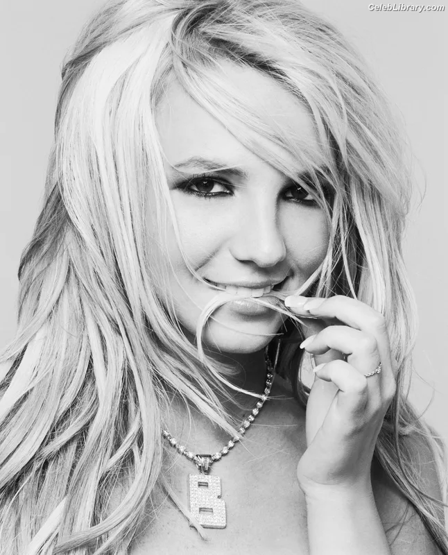 Britney Spears photo 3 of 1689