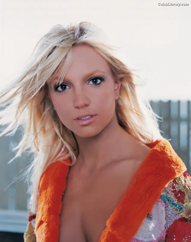 Britney Spears photo 22 of 1689