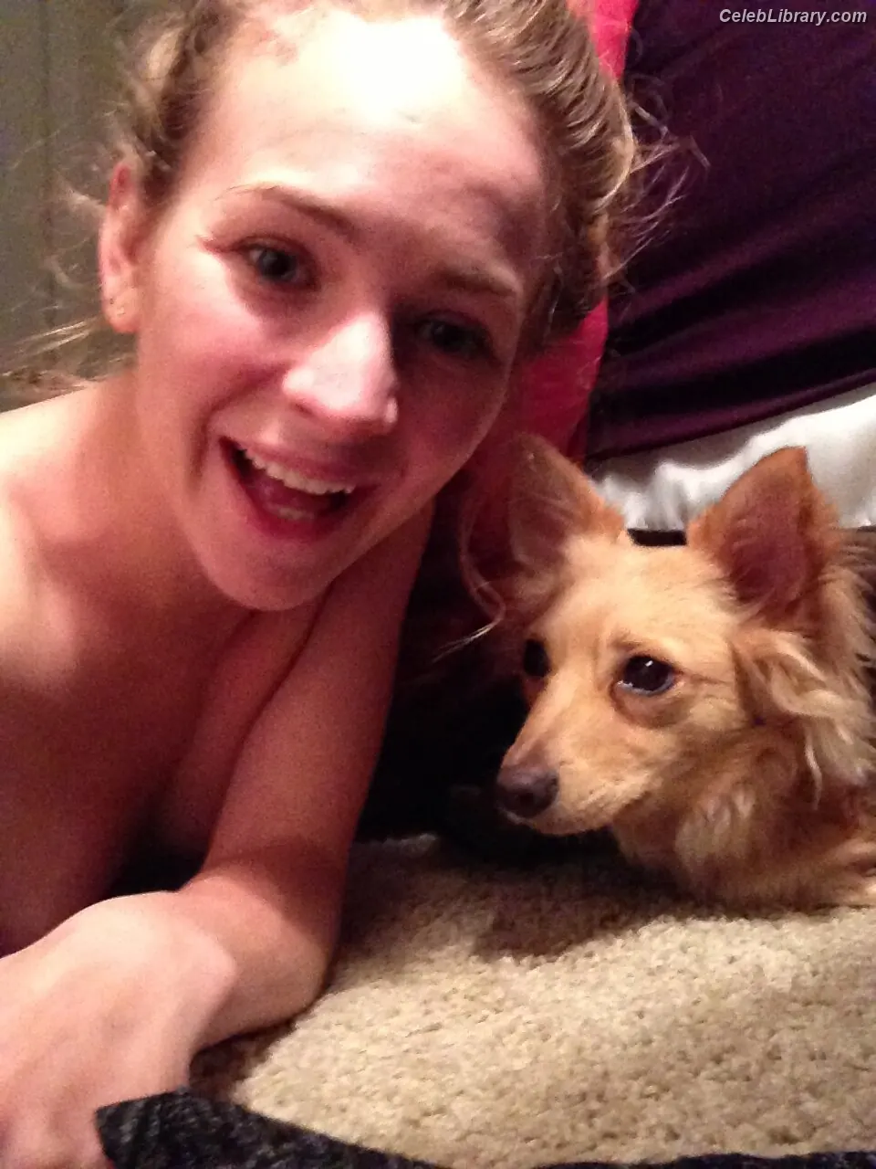 Britt Robertson photo 7 of 64