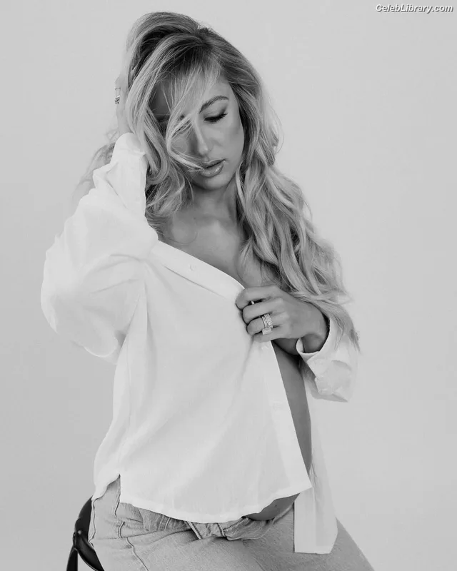 Brittany Lynne photo 24 of 406
