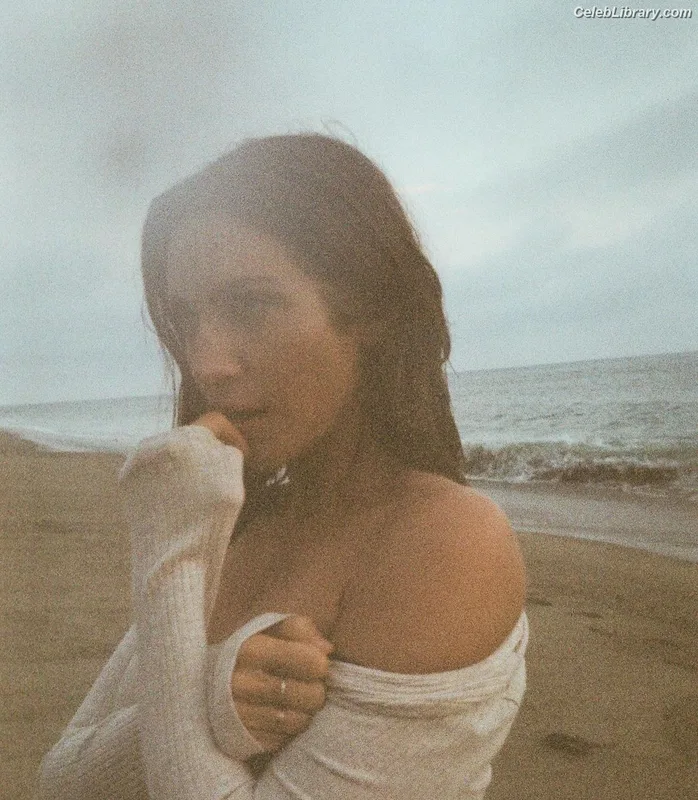 Brittany Snow photo 24 of 339
