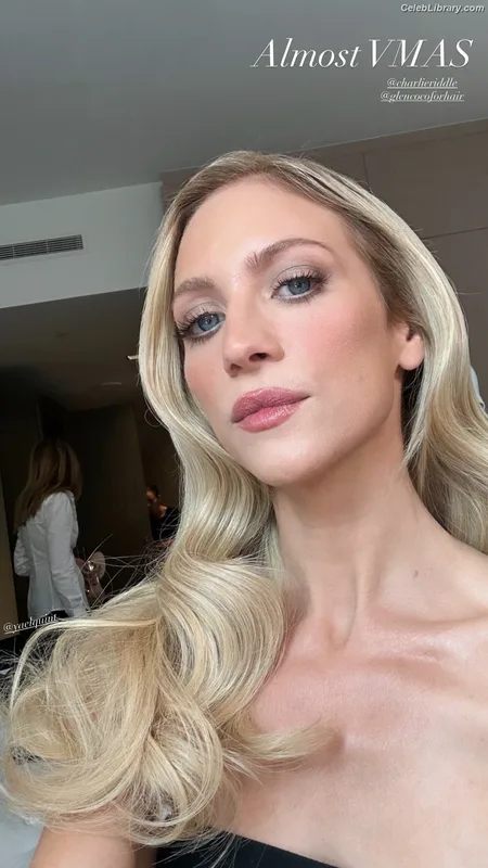 Brittany Snow photo 16 of 339