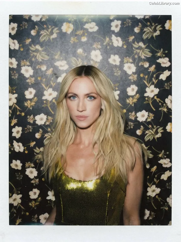 Brittany Snow photo 7 of 339