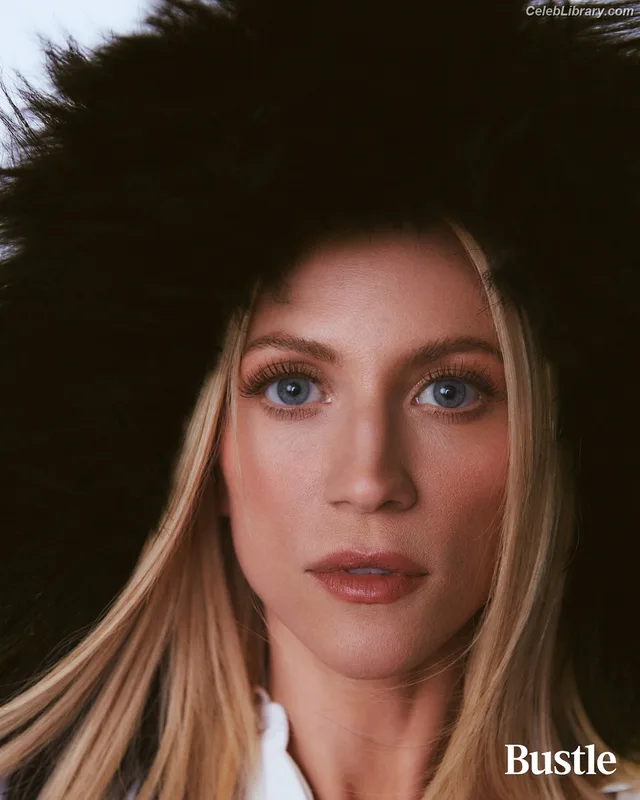 Brittany Snow photo 3 of 339