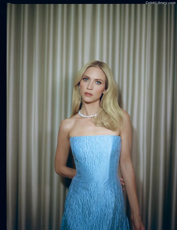Brittany Snow photo 10 of 339
