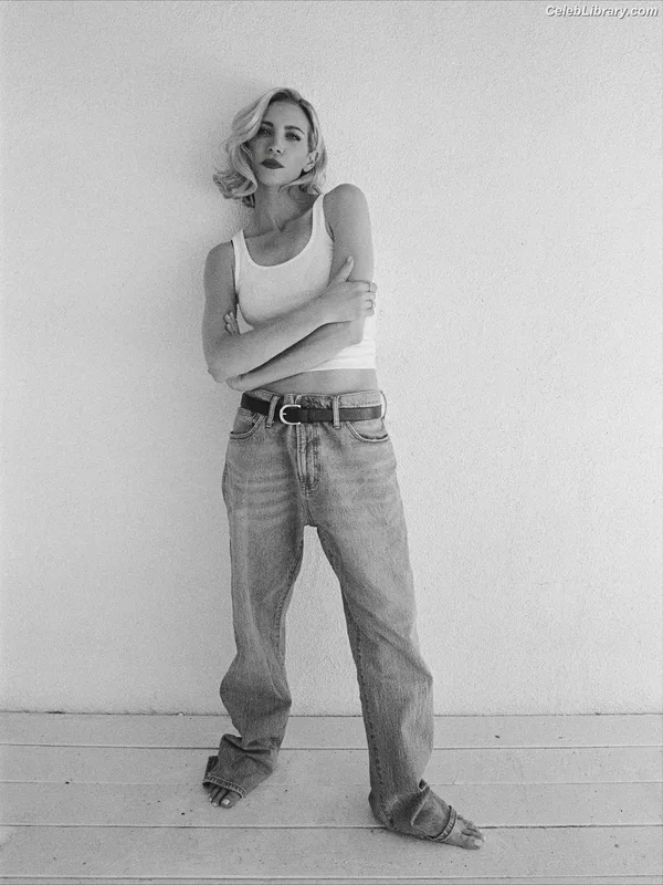 Brittany Snow photo 15 of 339