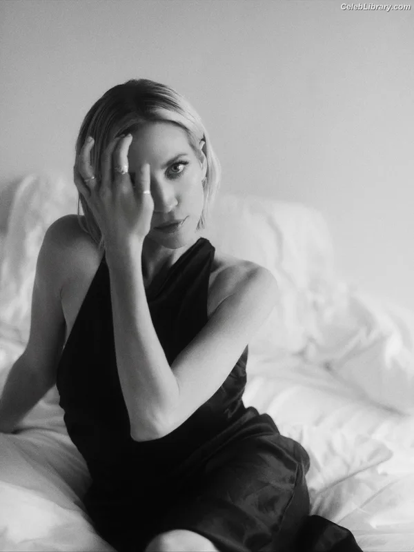 Brittany Snow photo 16 of 339