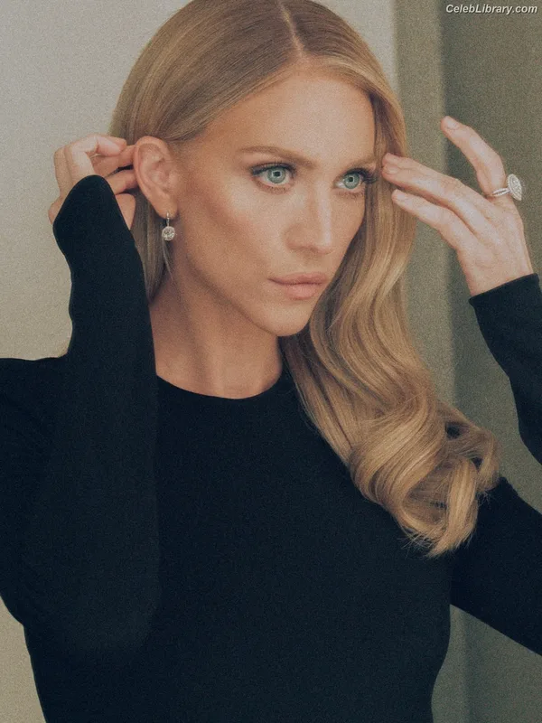 Brittany Snow photo 11 of 339