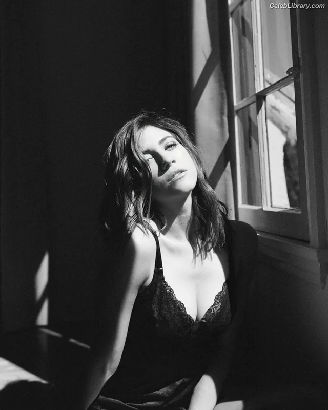 Brittany Snow photo 1 of 339