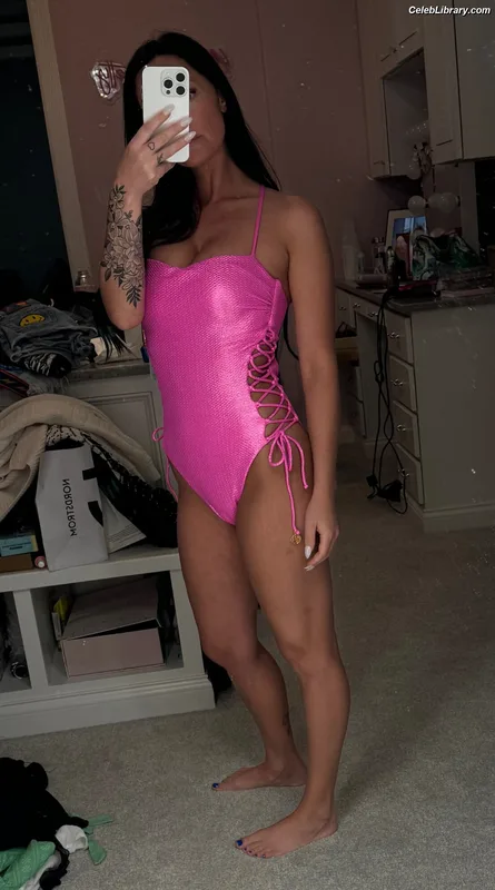 Brittney Atwood photo 1 of 739