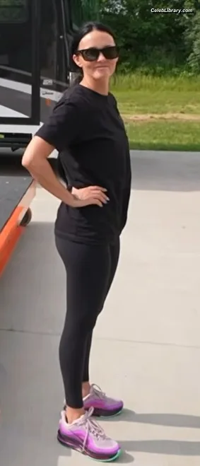 Brittney Atwood photo 22 of 739
