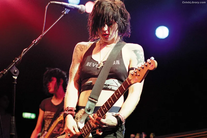Brody Dalle photo 2 of 19