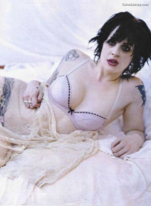 Brody Dalle photo 13 of 19