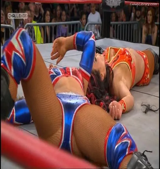 Brooke Adams photo 1 of 395