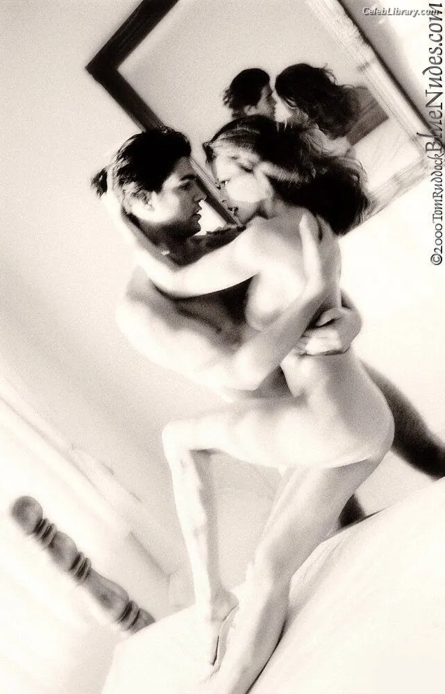 Brooke Burke photo 3 of 390