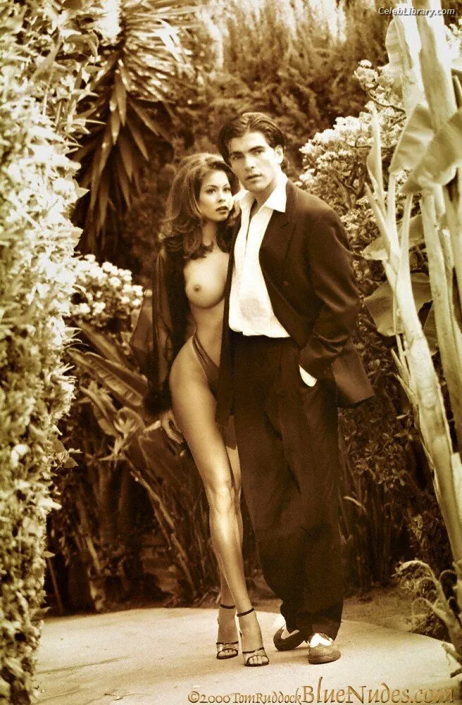 Brooke Burke photo 6 of 390