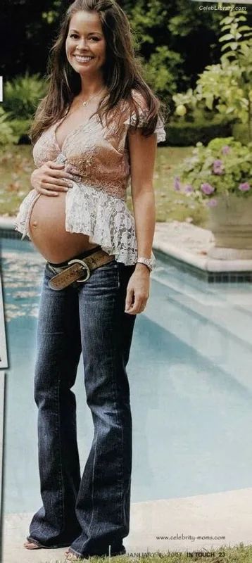 Brooke Burke photo 7 of 391