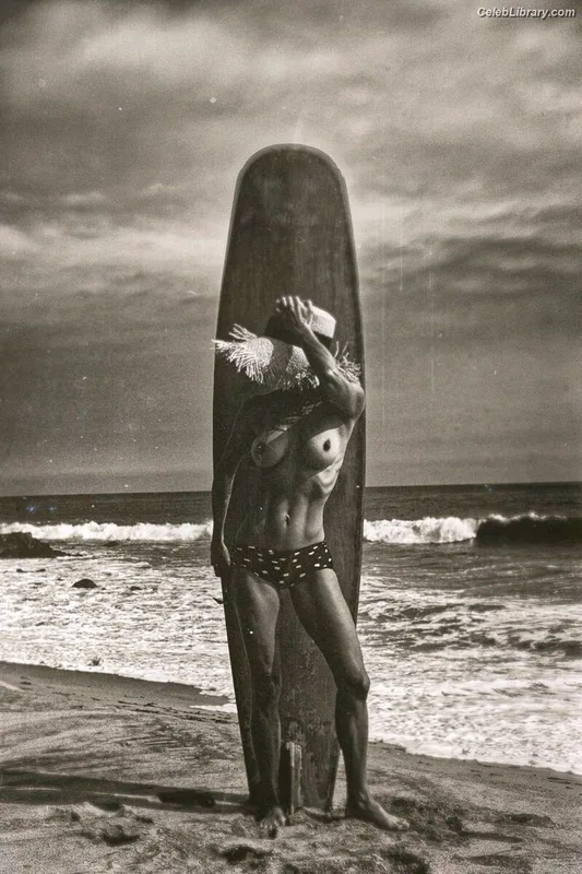 Brooke Burke photo 18 of 391