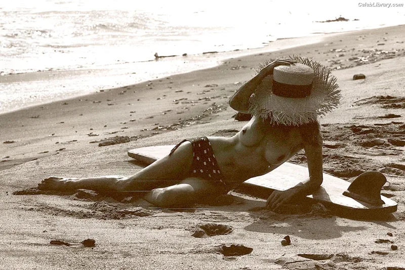Brooke Burke photo 24 of 391