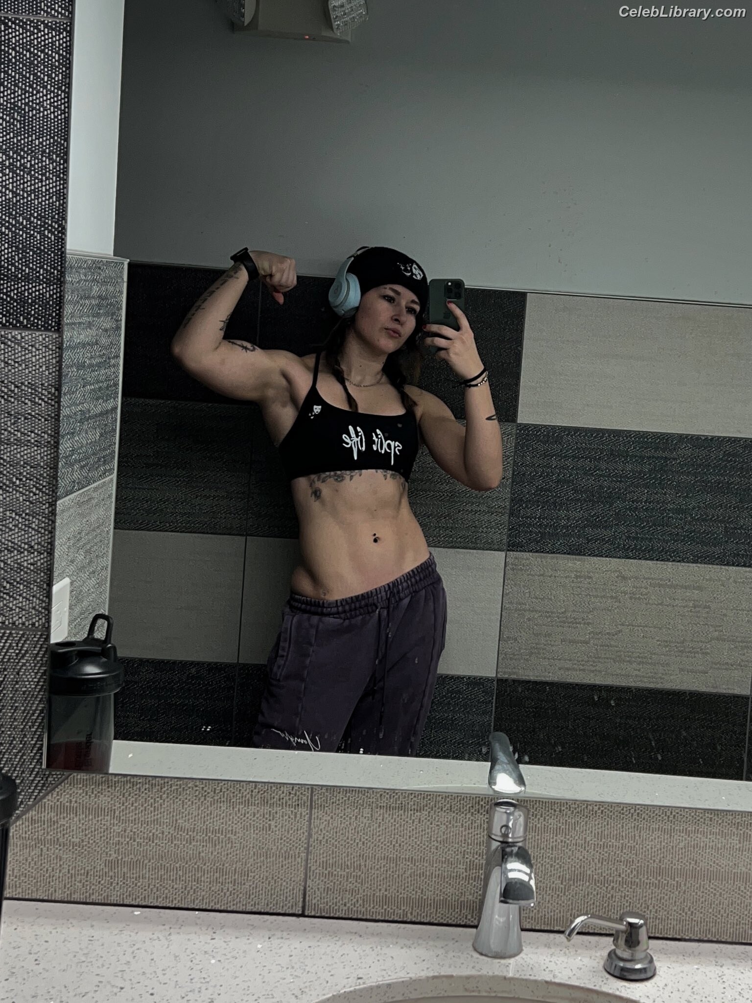 Brooke Havok photo 23 of 39