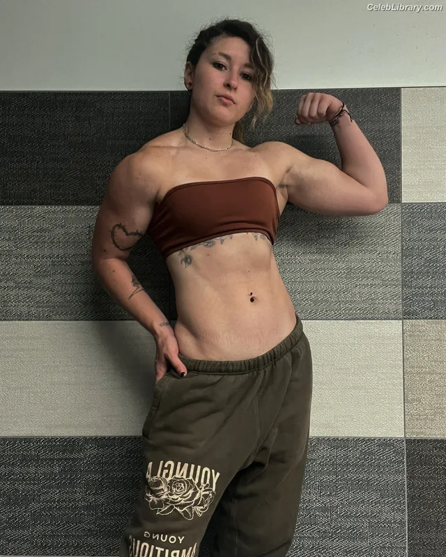 Brooke Havok photo 1 of 39