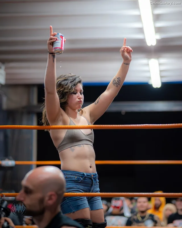 Brooke Havok photo 9 of 39
