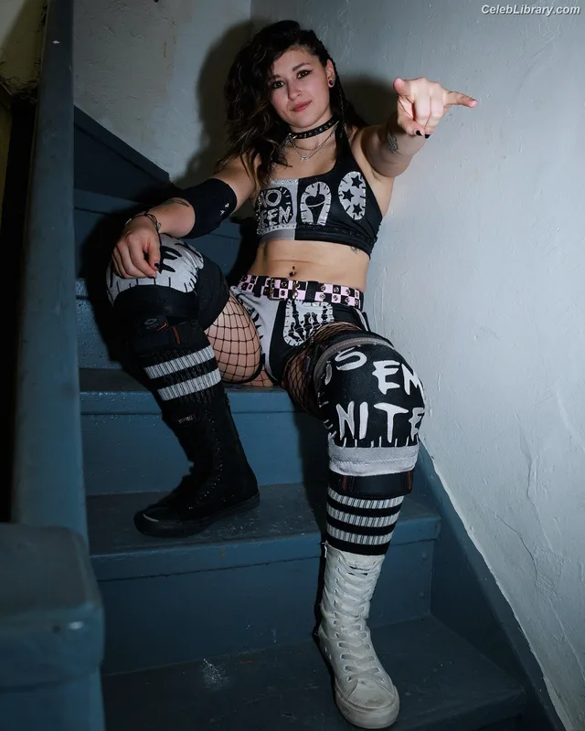 Brooke Havok photo 11 of 39