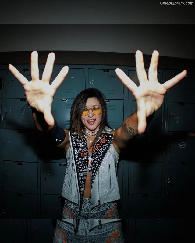 Brooke Havok photo 14 of 39