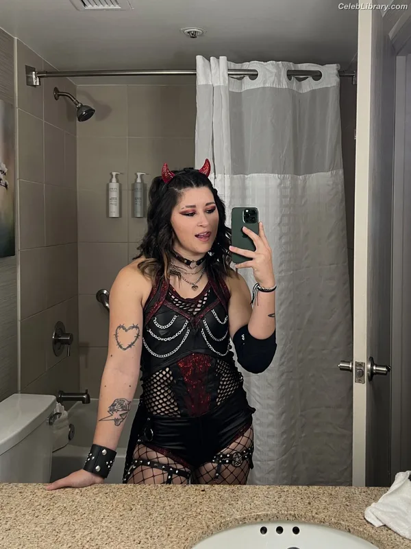 Brooke Havok photo 18 of 39