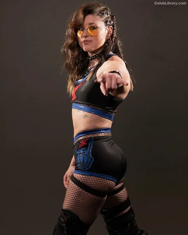 Brooke Havok photo 9 of 39