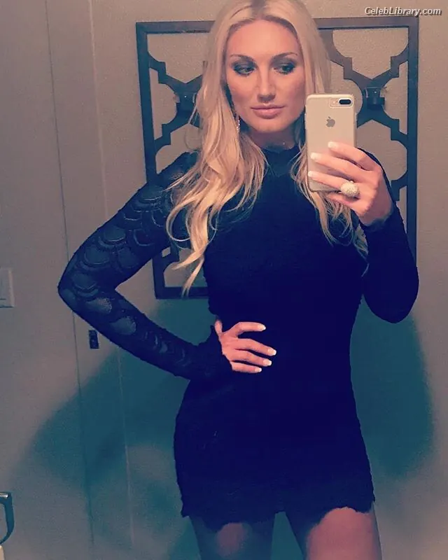 Brooke Hogan photo 12 of 465