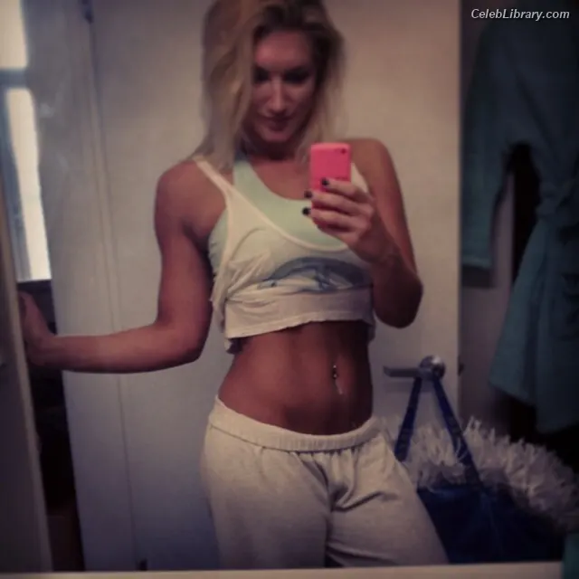 Brooke Hogan photo 13 of 465