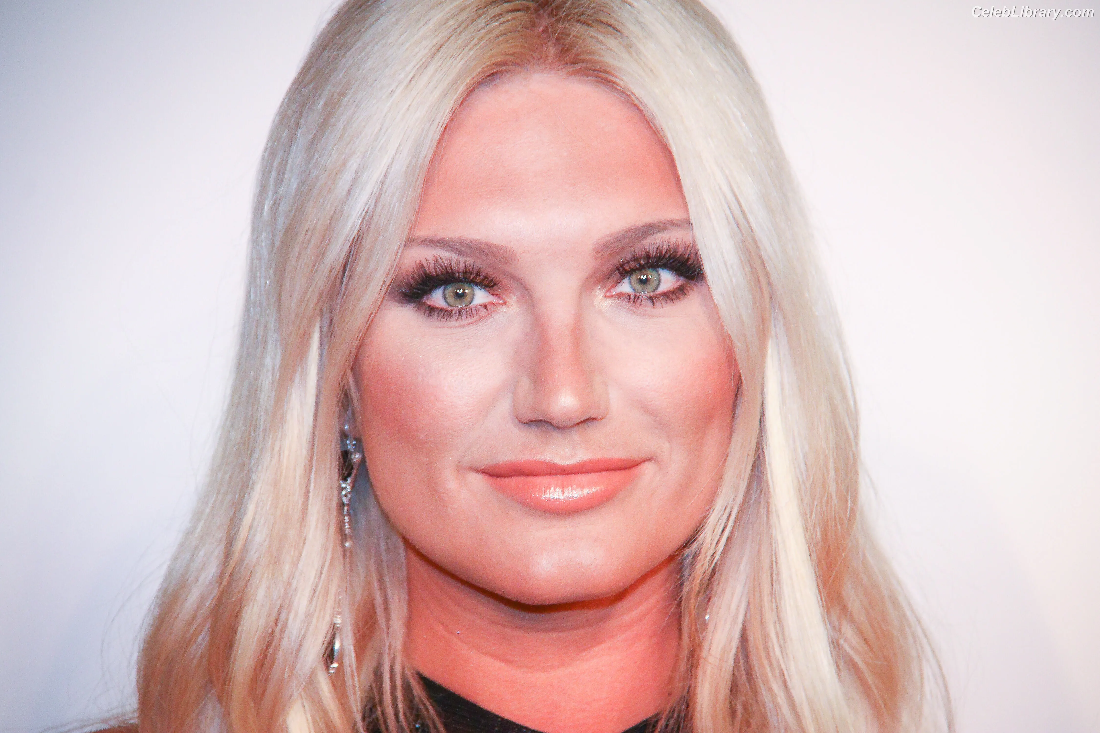 Brooke Hogan photo 8 of 465