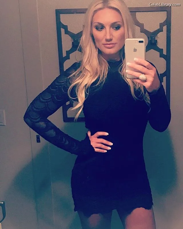 Brooke Hogan photo 12 of 466